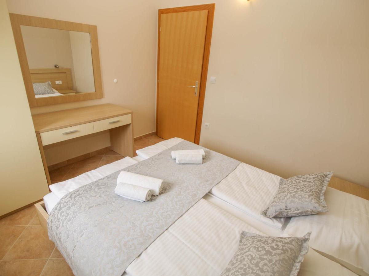 Apartments Villa Bondi Makarska Exterior photo