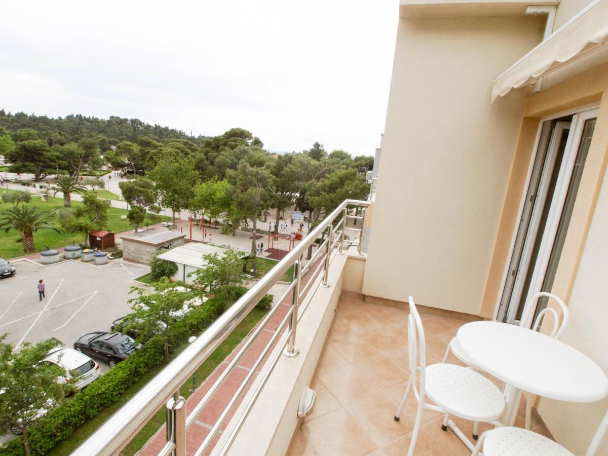 Apartments Villa Bondi Makarska Exterior photo