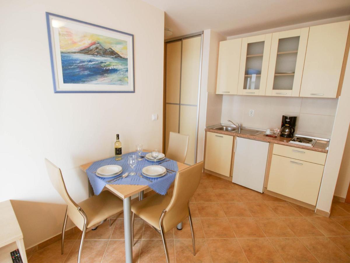 Apartments Villa Bondi Makarska Exterior photo