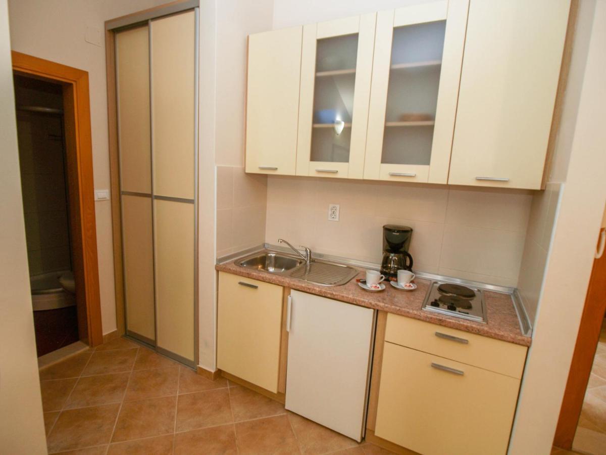 Apartments Villa Bondi Makarska Exterior photo