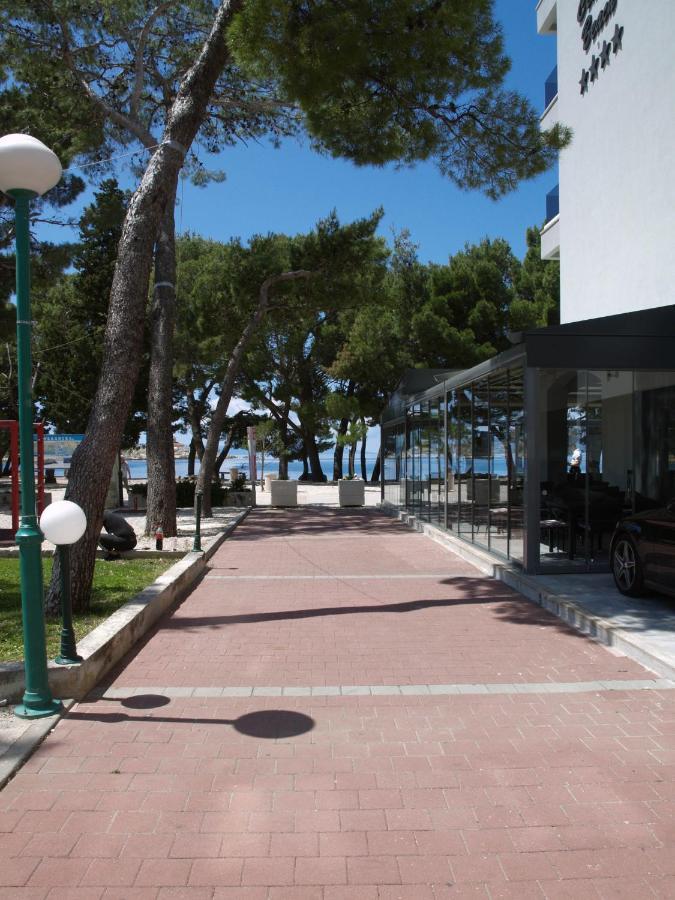 Apartments Villa Bondi Makarska Exterior photo